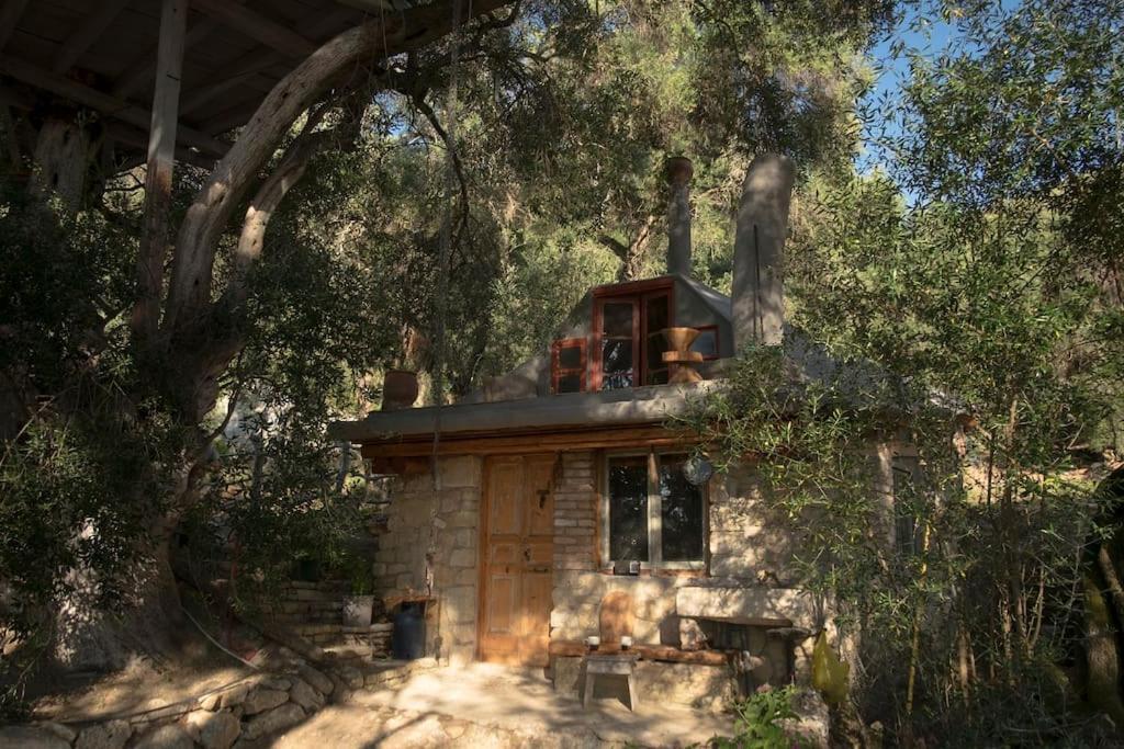 Margaritis'S Treehouse Villa Paramonas  Buitenkant foto